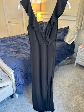 Lovers and Friends black maxi ruffle v-neck sleeveless gown dress size XS